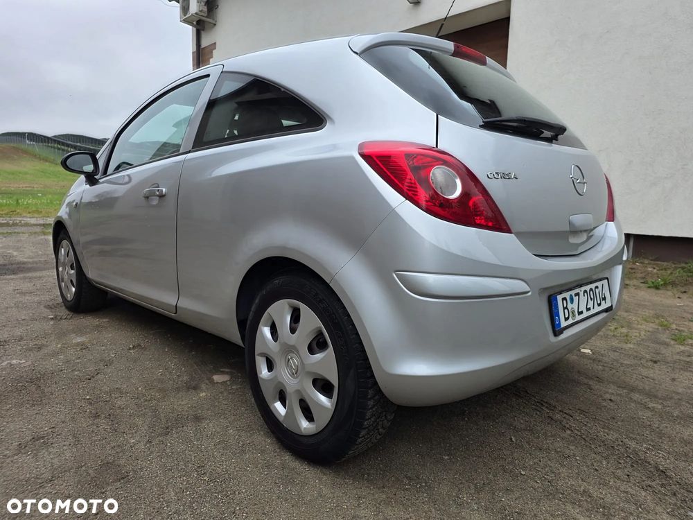 Opel Corsa 1.2 16V Edition - 5