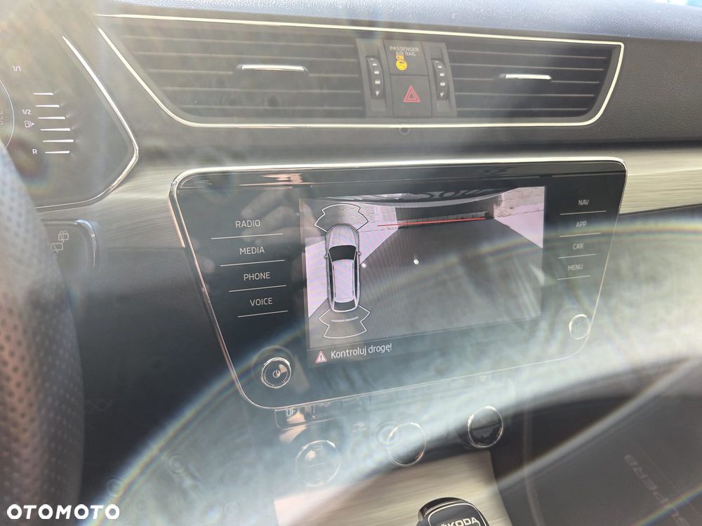 Skoda Superb 1.5 TSI Ambition DSG - 11
