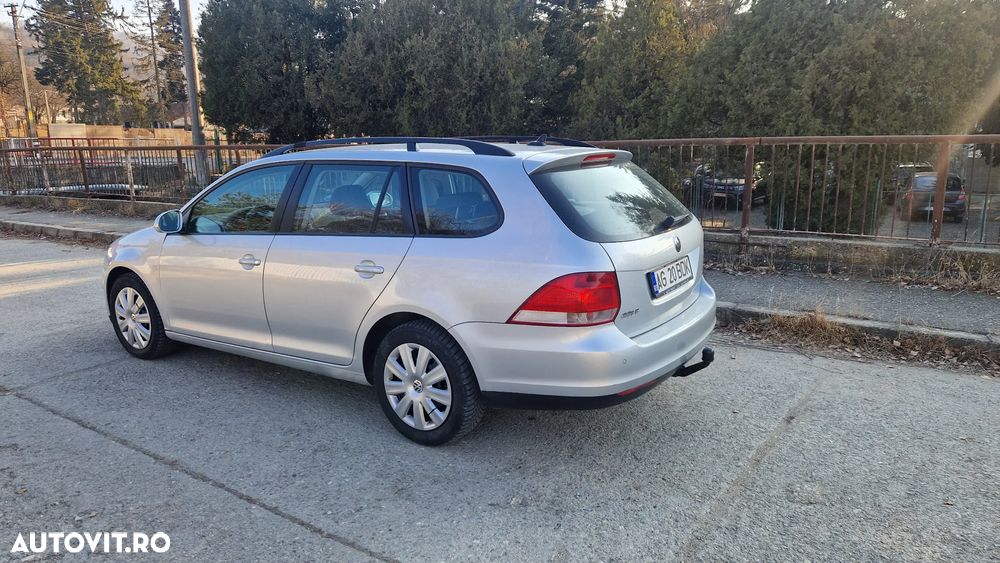 Volkswagen Golf 1.9 TDI DSG DPF Comfortline - 4