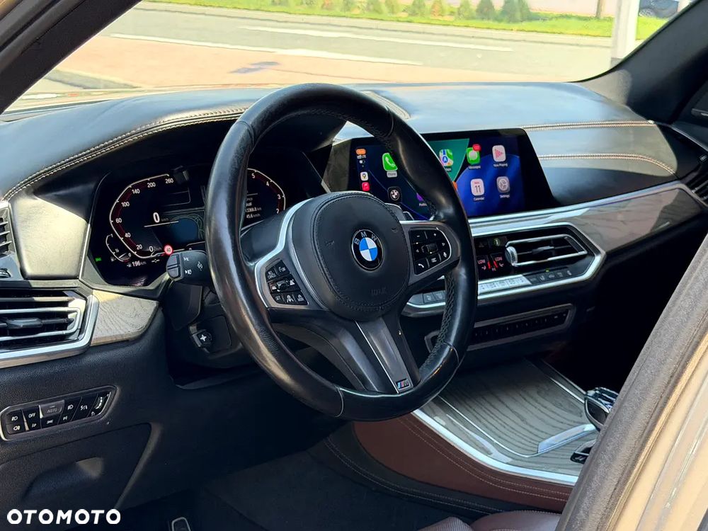 BMW X5 xDrive50i Sport-Aut - 10