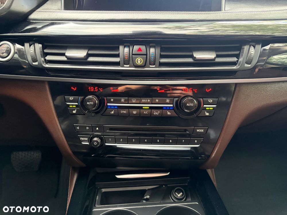 BMW X5 xDrive50i Sport-Aut - 23
