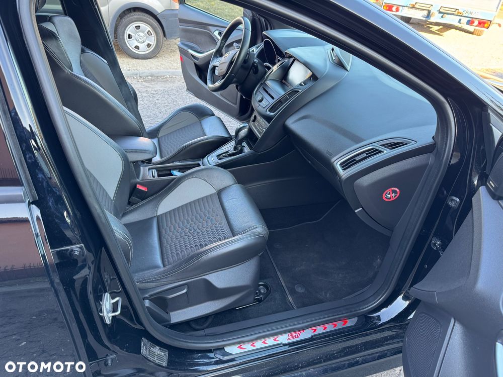 Ford Focus 2.0 TDCi ST PowerShift - 25