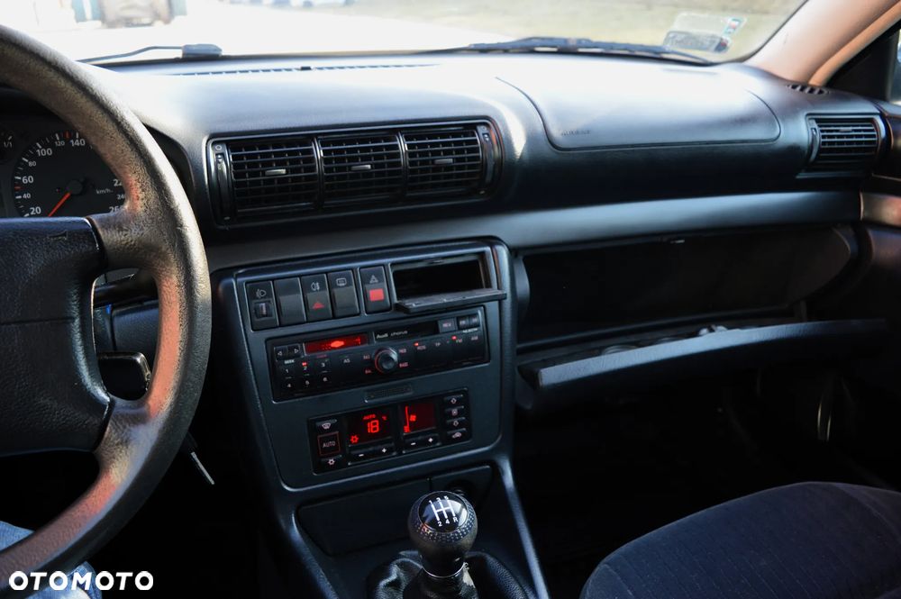 Audi A4 Limousine - 18