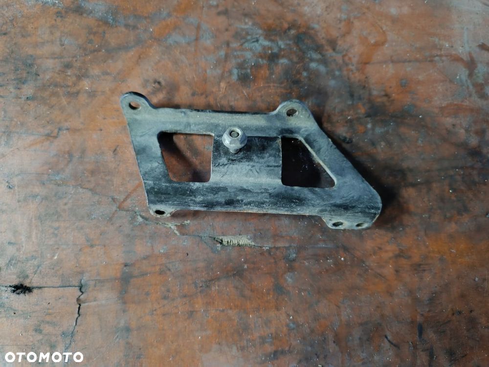 uchwyt sterownika silnika komputera iveco daily 99-14 2.3 2.8 3.0 - 3