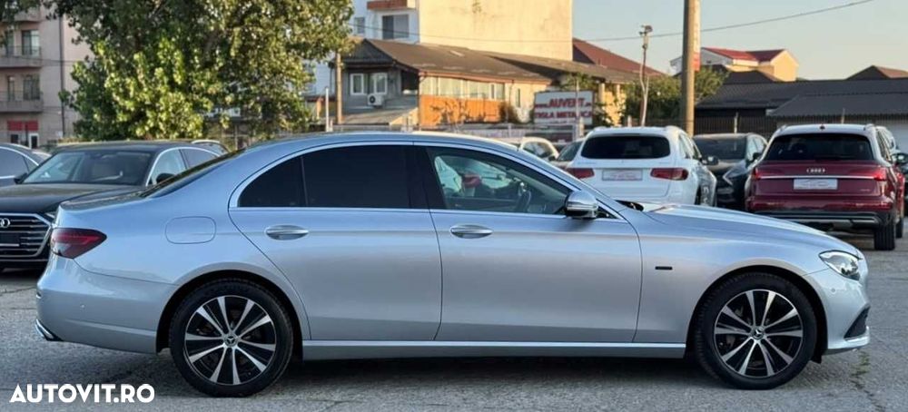 Mercedes-Benz E - 11