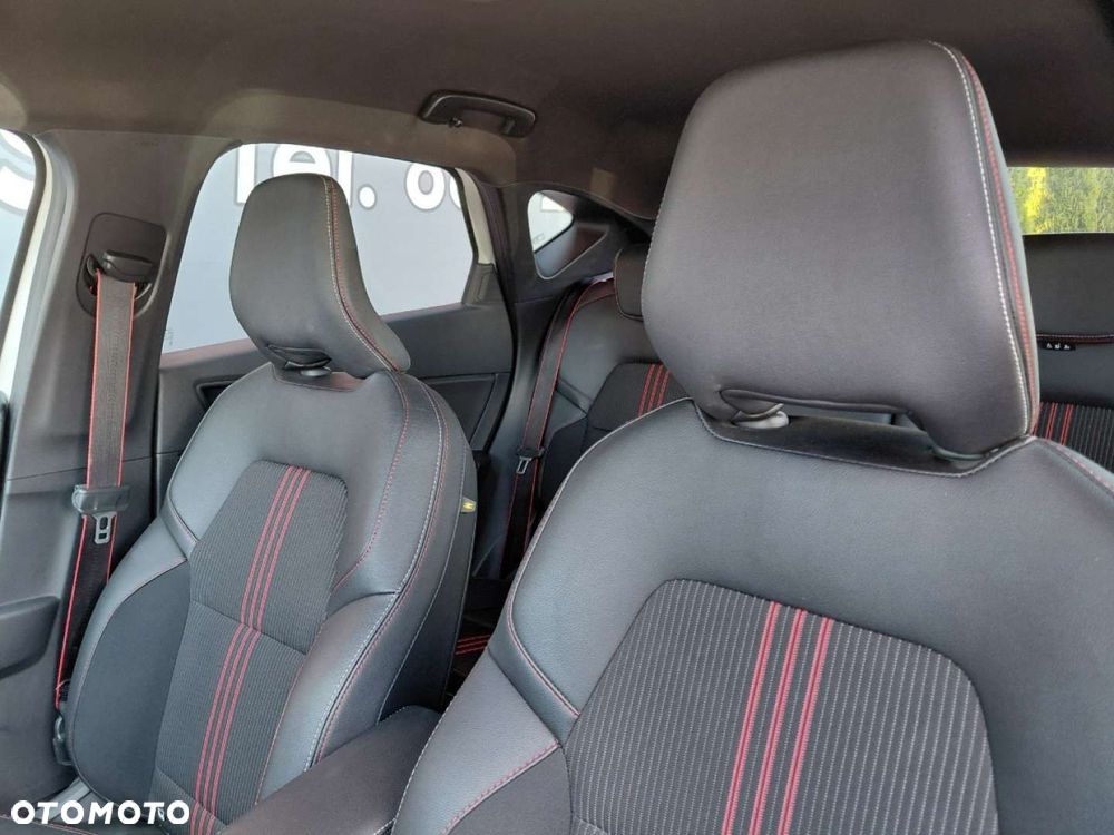 Renault Captur - 16