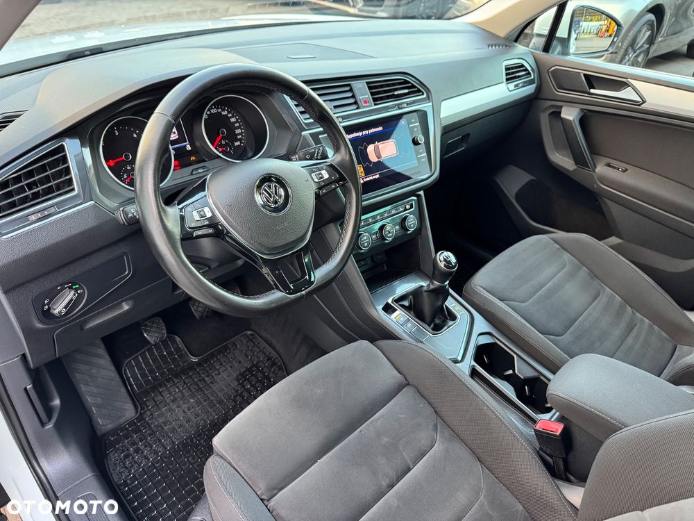 Volkswagen Tiguan 2.0 TDI Perfectline R-Style - 16