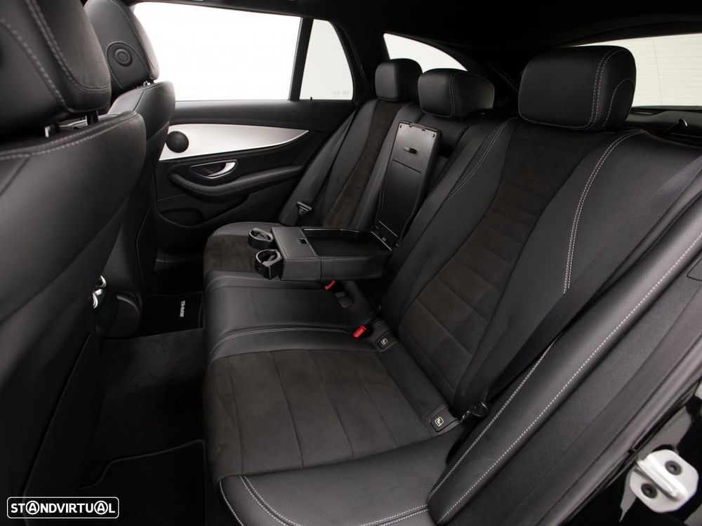Mercedes-Benz E 300 de 9G-TRONIC AMG Line - 12