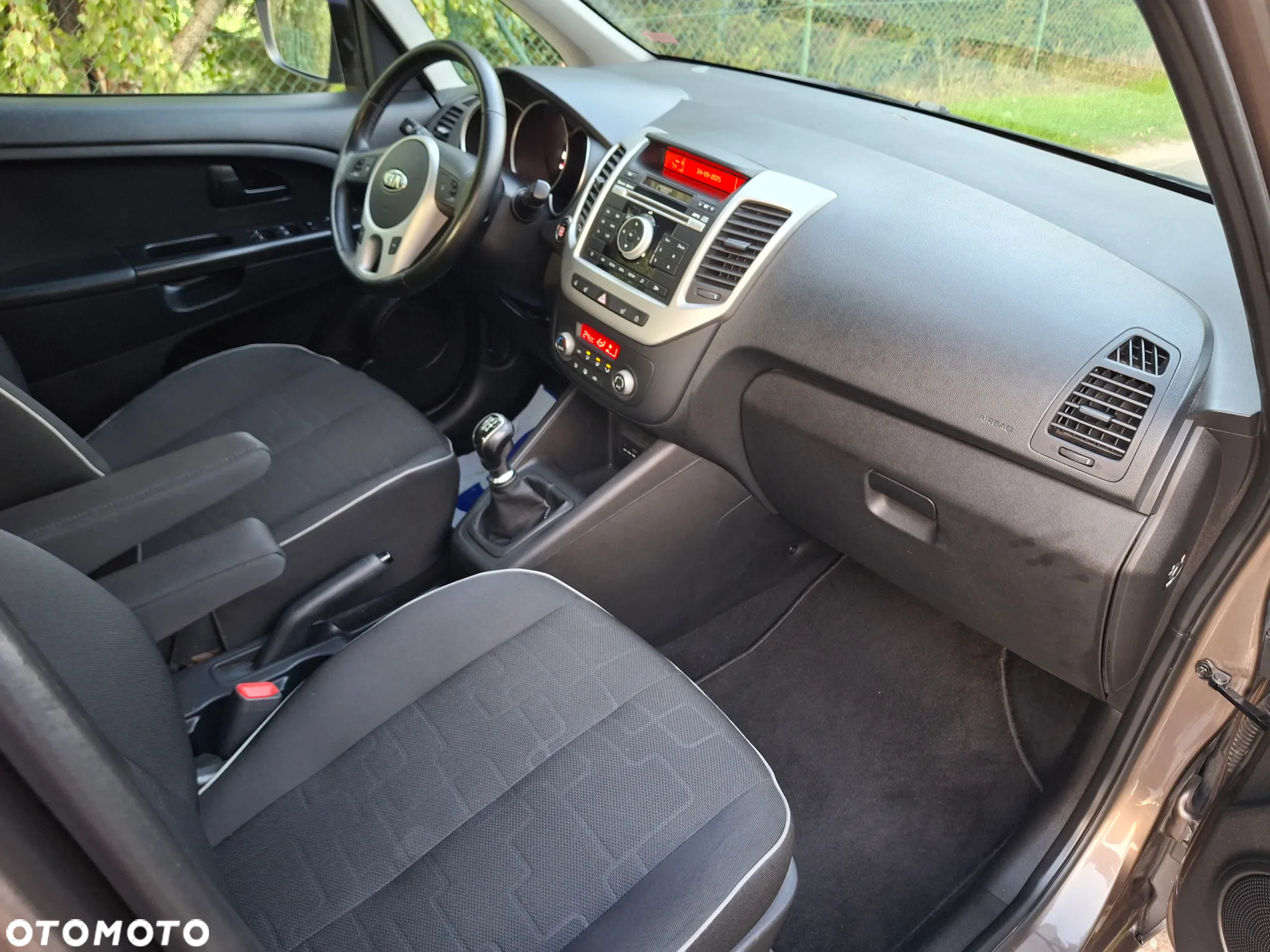 Kia Venga 1.4 CVVT Fifa World Cup Edition - 10