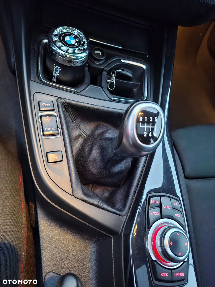 BMW Seria 1 118i Sport Line - 17