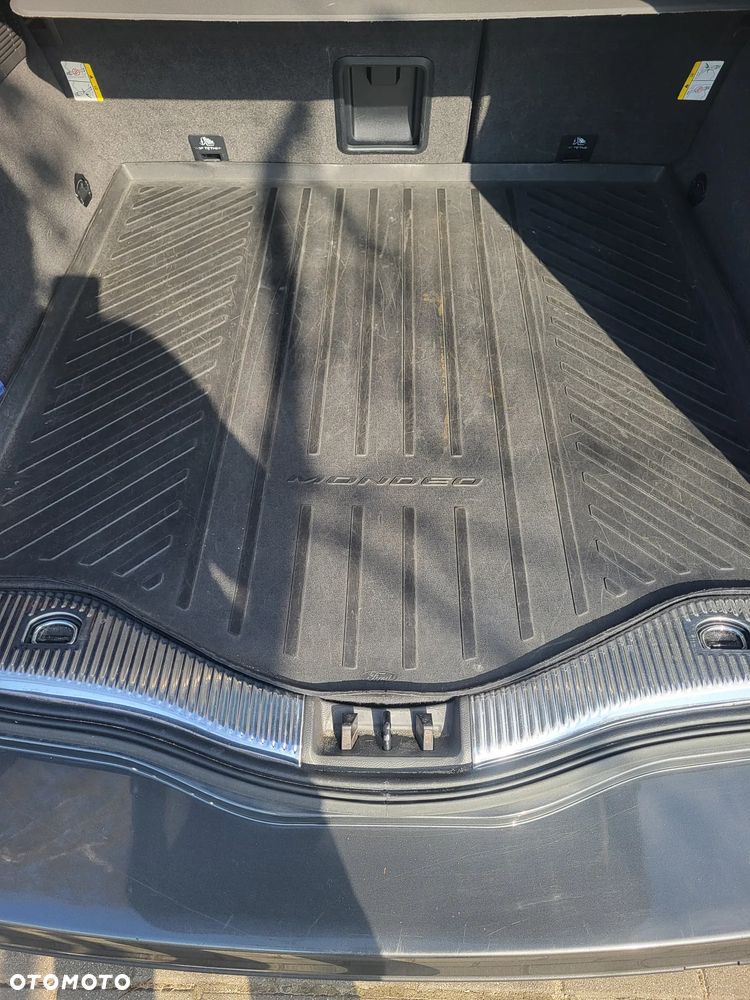 Ford Mondeo 1.5 TDCi ECOnetic Edition - 17