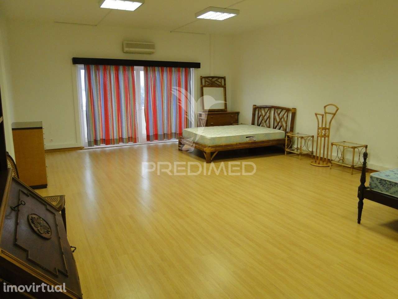 Apartamento/arrendamento para Alojamento de funcionários em Ferreiras - Grande imagem: 3/11