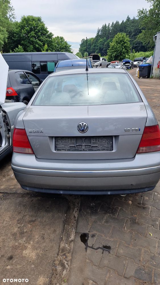 VW BORA 1,6 FSI NA CZĘŚCI - 2