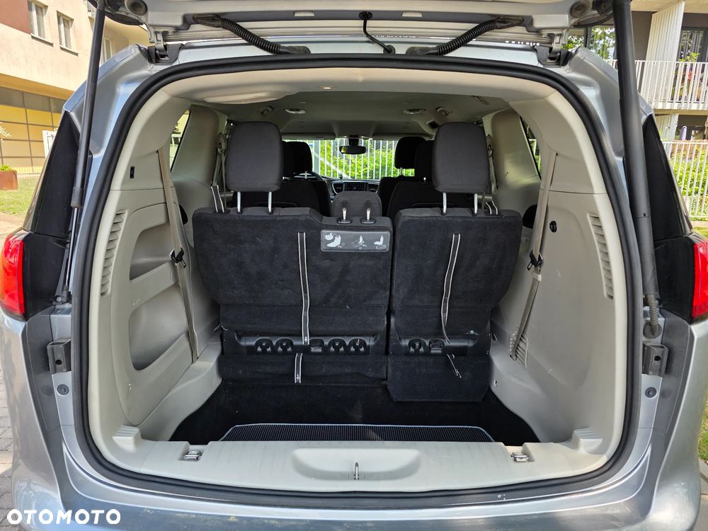 Chrysler Pacifica - 24