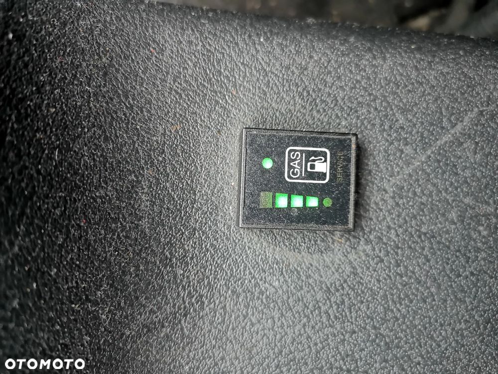 Skoda Octavia 1.6 Ambiente - 10