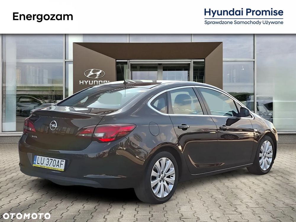 Opel Astra 1.6 Executive - 5