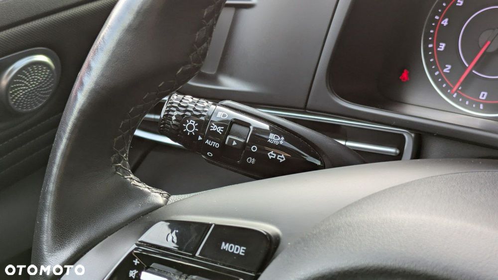 Hyundai Elantra - 23