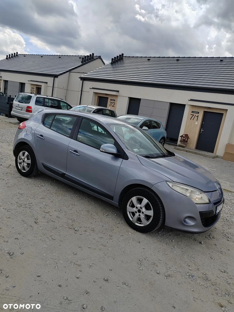Renault Megane 1.6 16V Expression - 11