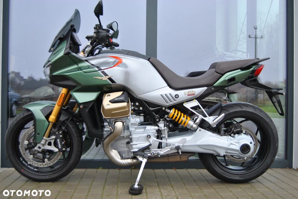 Moto Guzzi V100 Mandello - 3