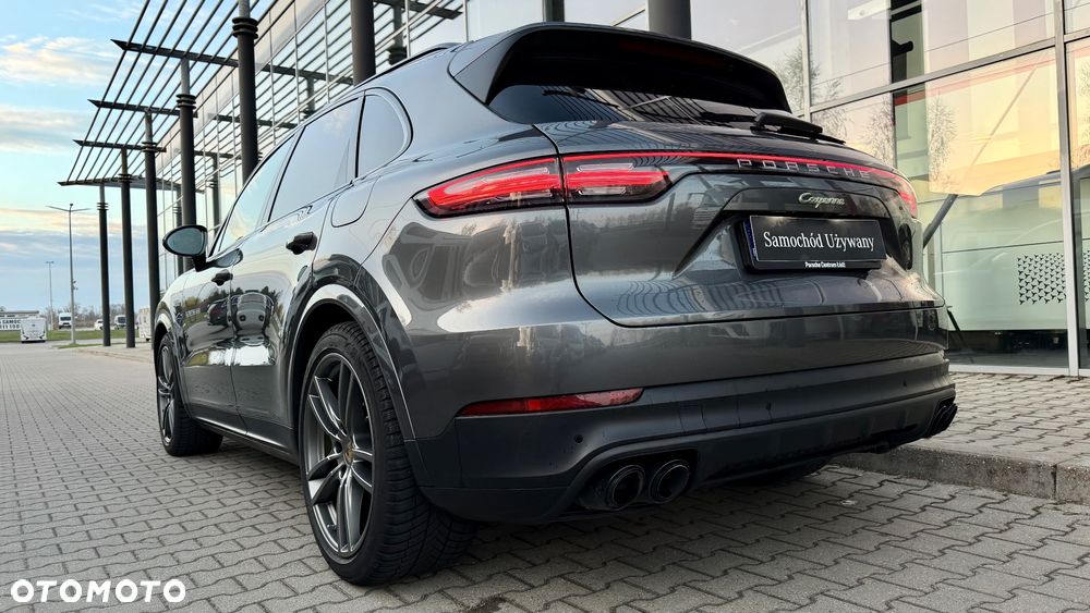 Porsche Cayenne Platinum Edition - 36