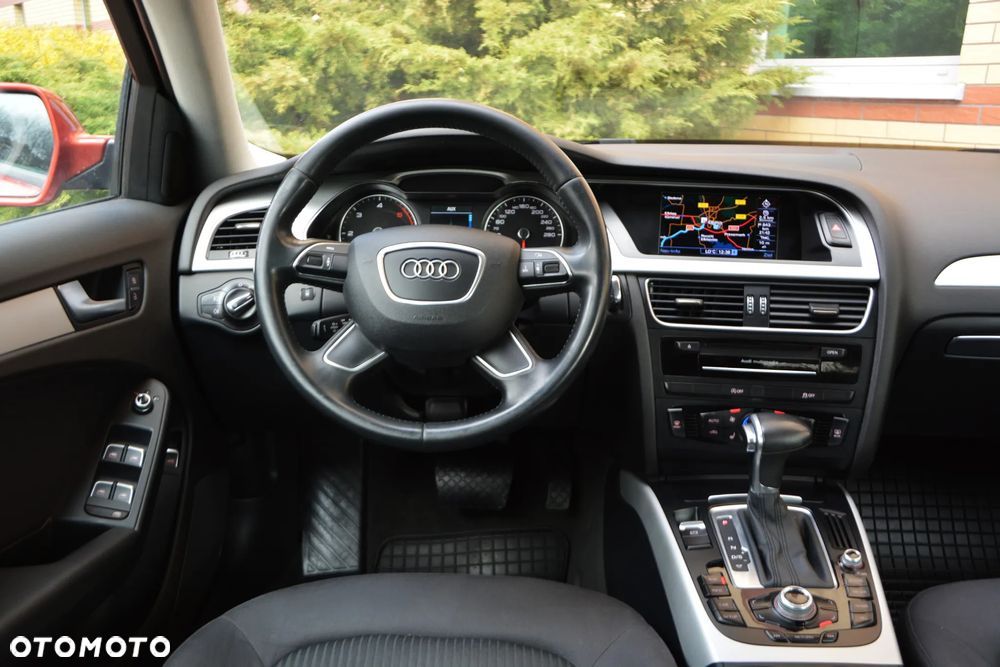 Audi A4 Avant 2.0 TDI DPF clean diesel multitronic Ambiente - 34