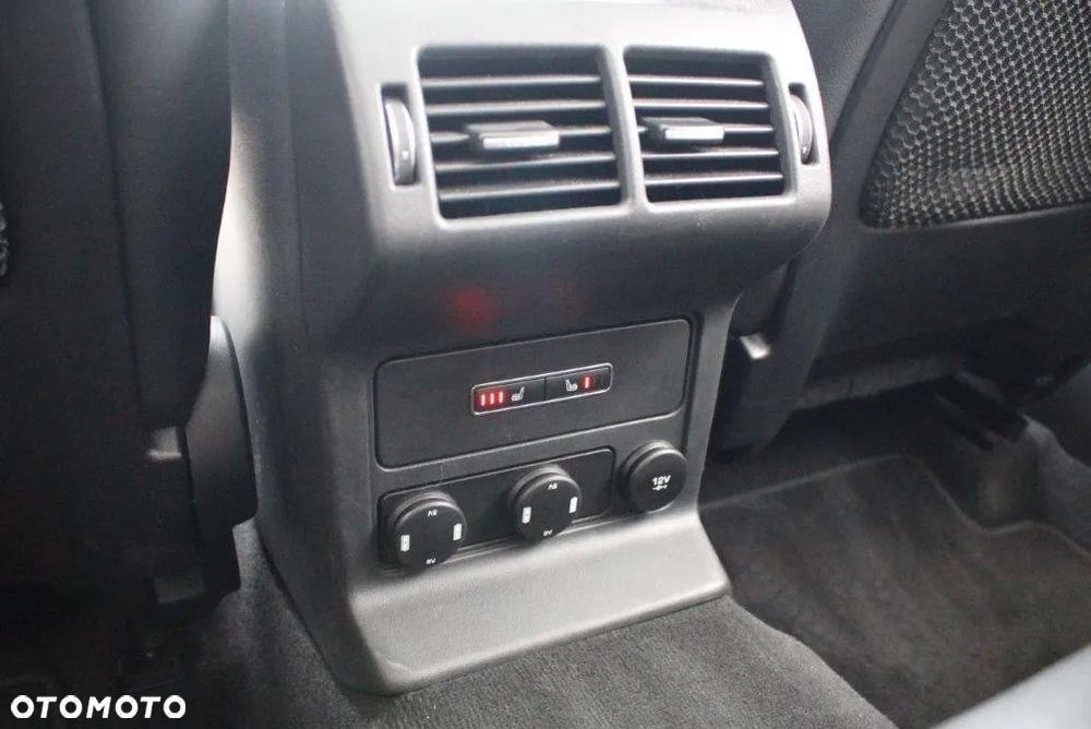 Jaguar F-Pace 2.0 i4D AWD R-Sport - 17