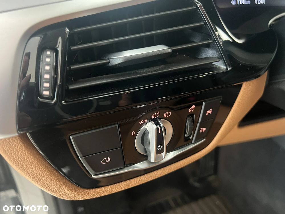 BMW Seria 5 520d mHEV - 18