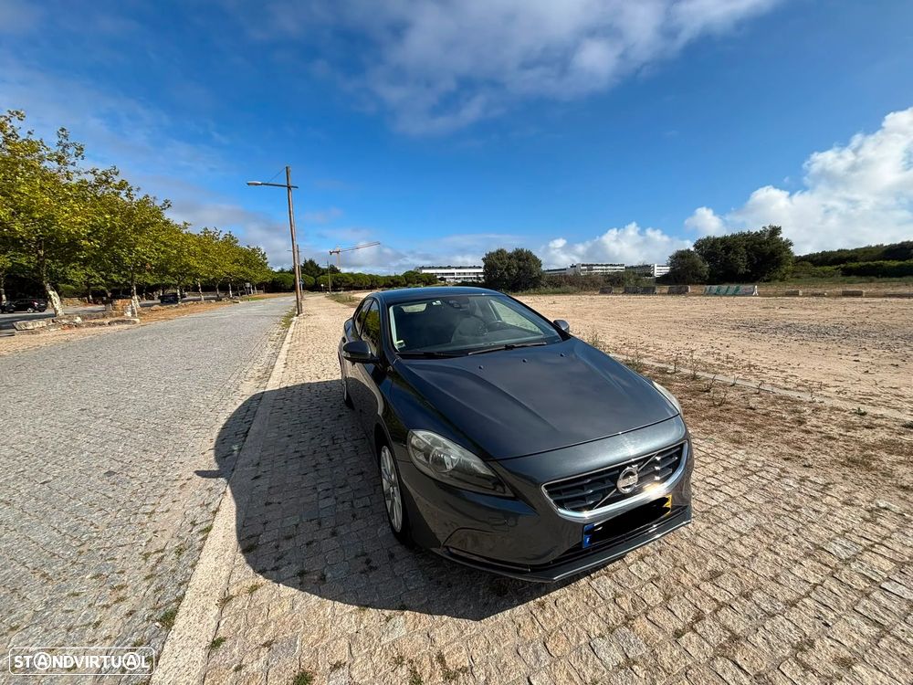 Volvo V40 D2 Summum - 2