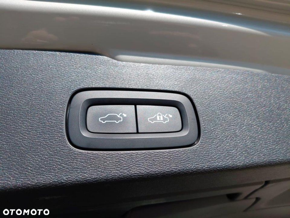 Volvo V60 Cross Country - 16