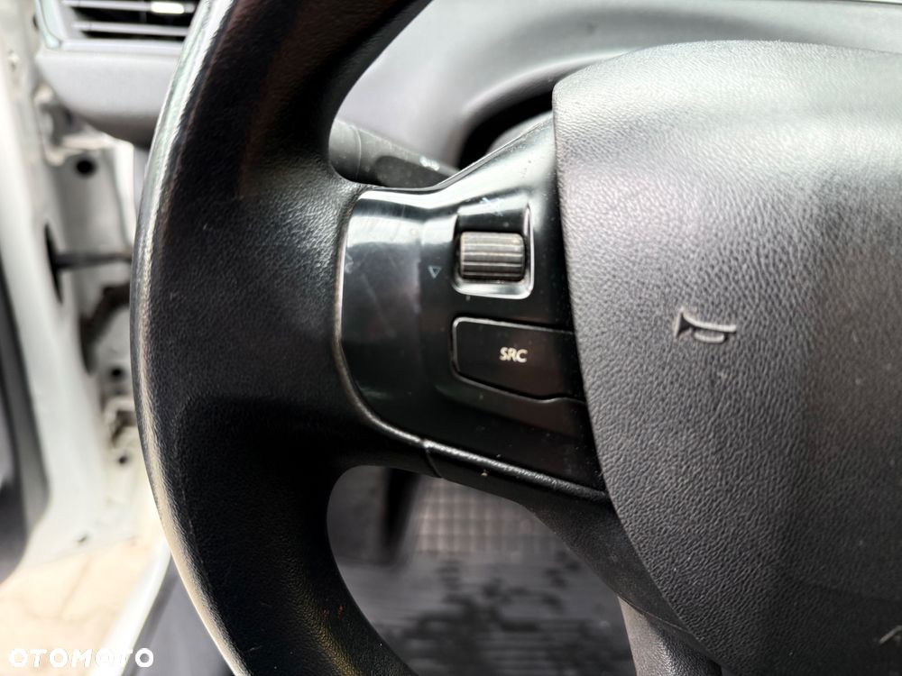 Peugeot 208 HDi 68 Access - 15