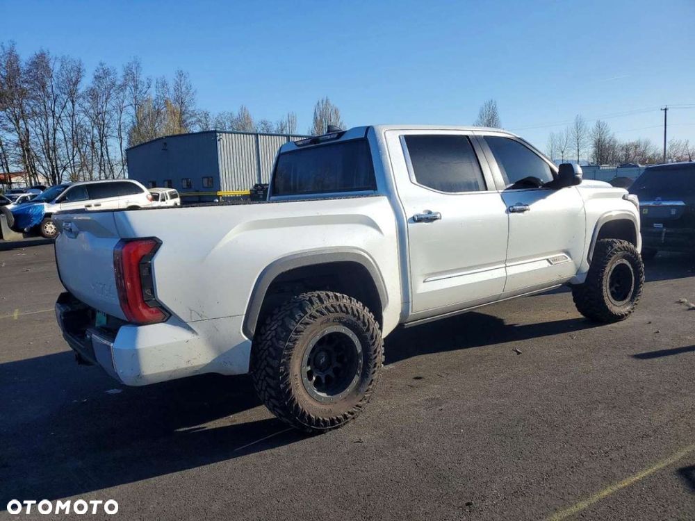 Toyota Tundra - 4