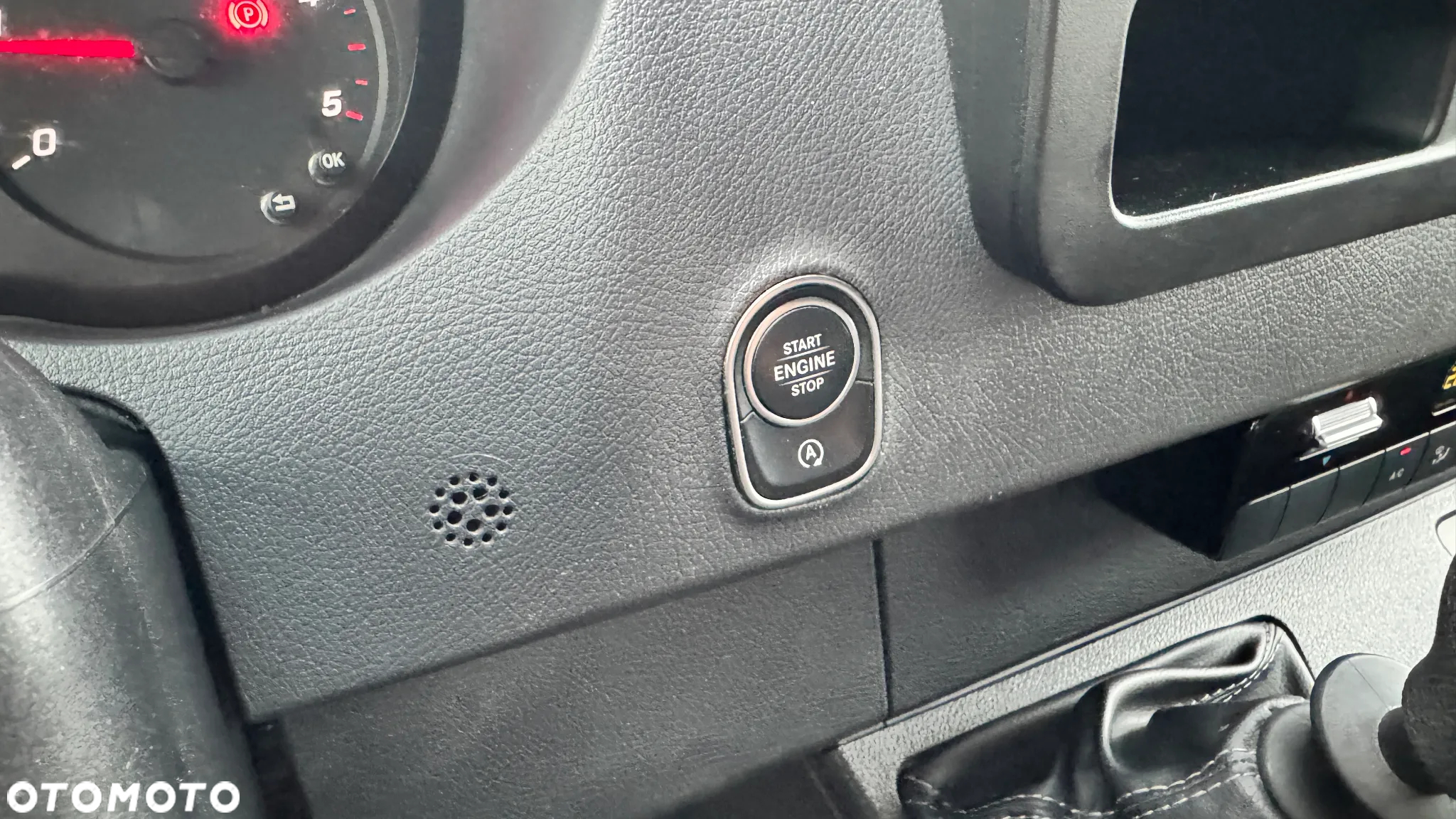 Mercedes-Benz Sprinter - 15