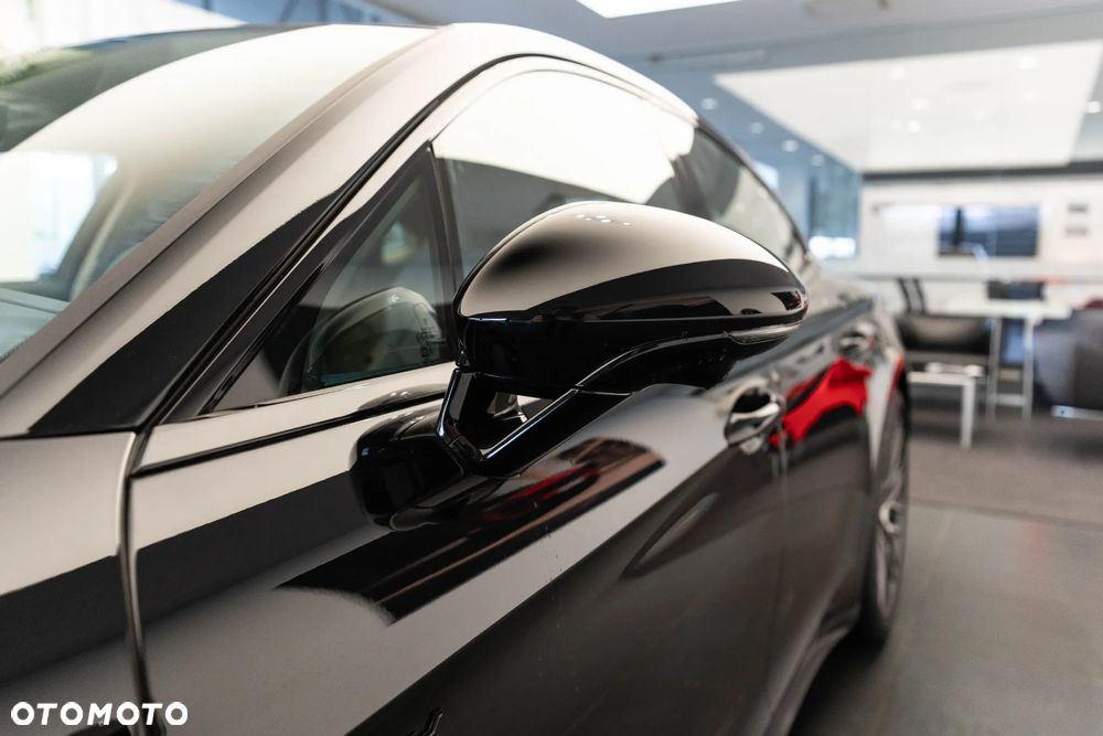 Porsche Panamera 4 E-Hybrid PHEV - 35