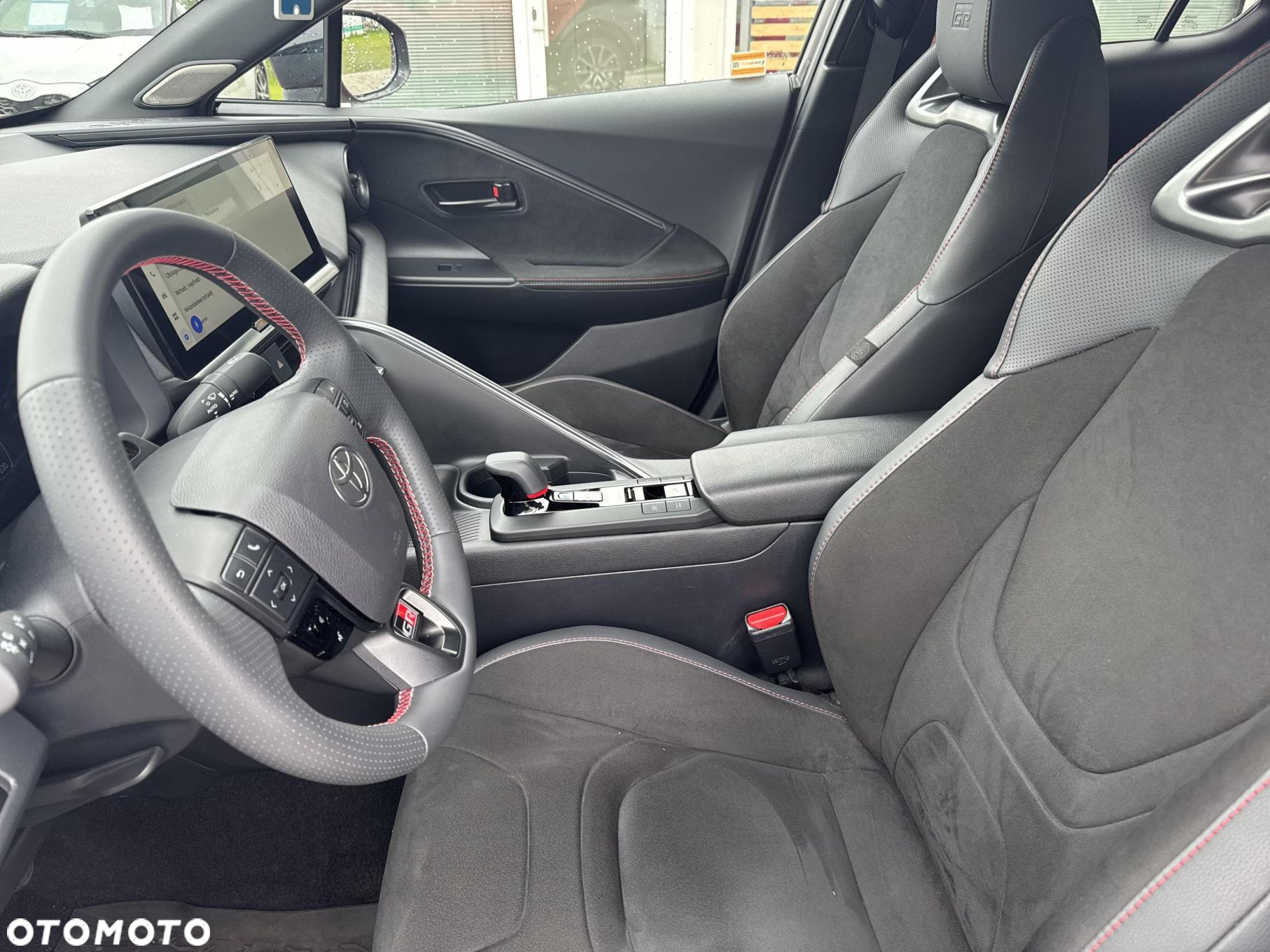 Toyota C-HR - 16