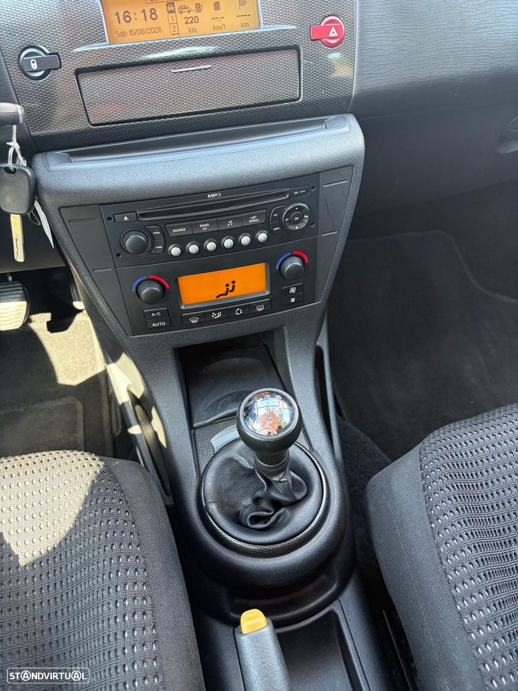 Citroën C4 1.6 HDi VTR Pack - 44
