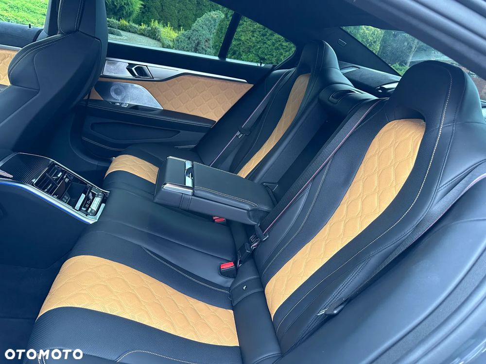 BMW M8 - 18