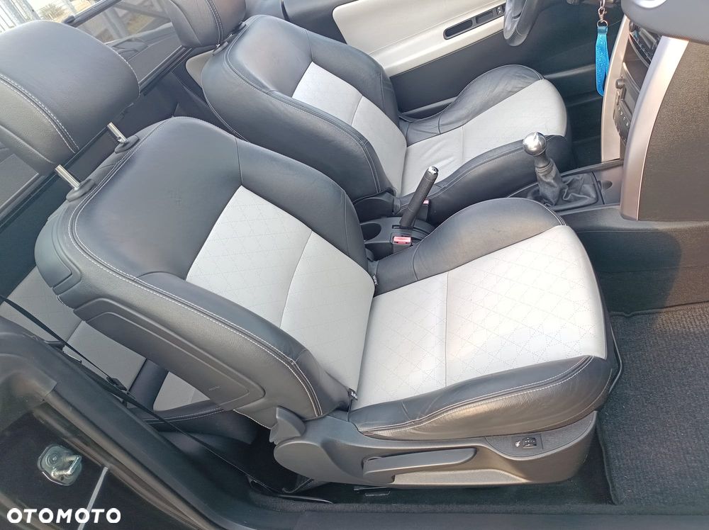 Peugeot 207 CC 120 VTi Roland Garros - 13