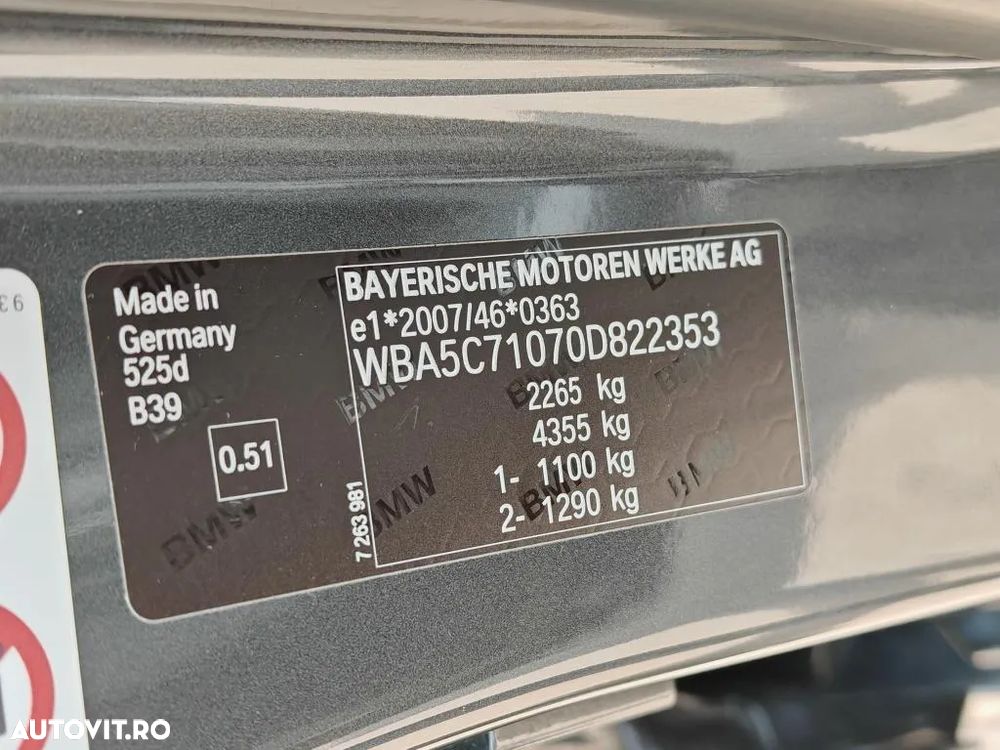 BMW Seria 5 525d Sport-Aut. - 32