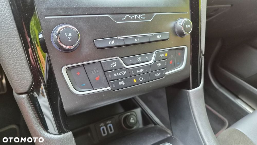 Ford Mondeo - 31