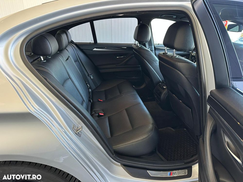 BMW Seria 5 520d xDrive AT - 17