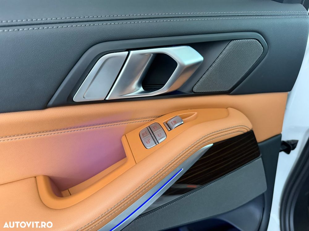 BMW X7 xDrive40i - 12