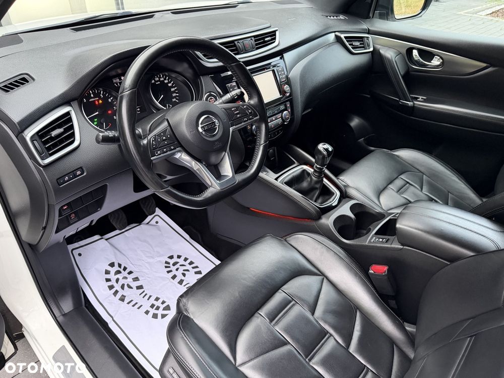 Nissan Qashqai 1.6 DIG-T Tekna+ - 28