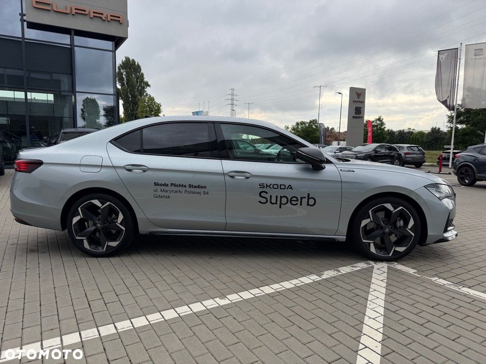 Skoda Superb 2.0 TSI Sportline DSG - 9