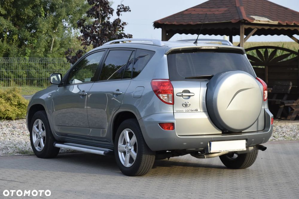 Toyota RAV4 2.2 D-4D Sol - 14