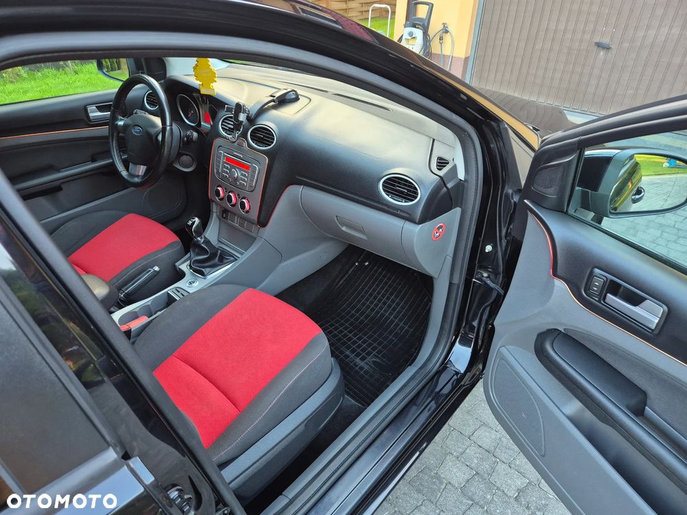 Ford Focus - 13