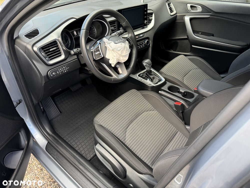 Kia Ceed 1.6 CRDi mHEV Business Line DCT - 26