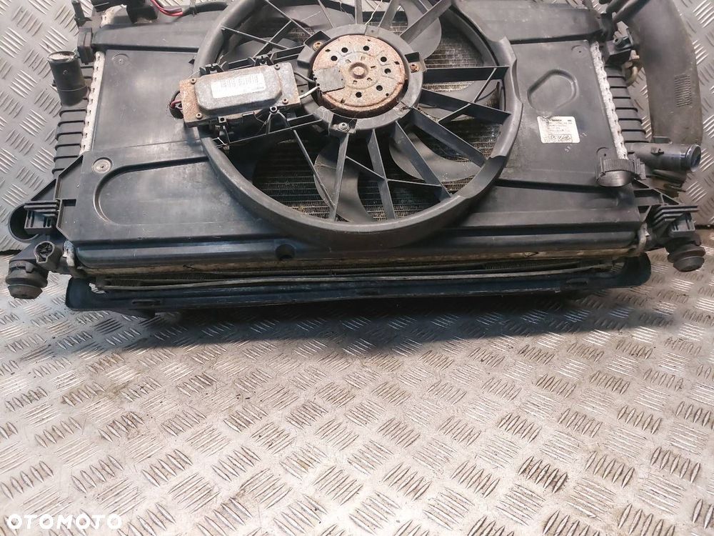 CHŁODNICA WODY KLIMATYZACJI INTERCOOLER WENTYLATORY VOLVO V50 I 2.0 D - 5