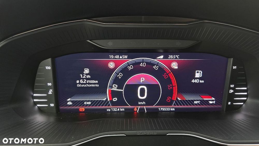 Skoda Superb 2.0 TDI SCR L&K DSG - 33