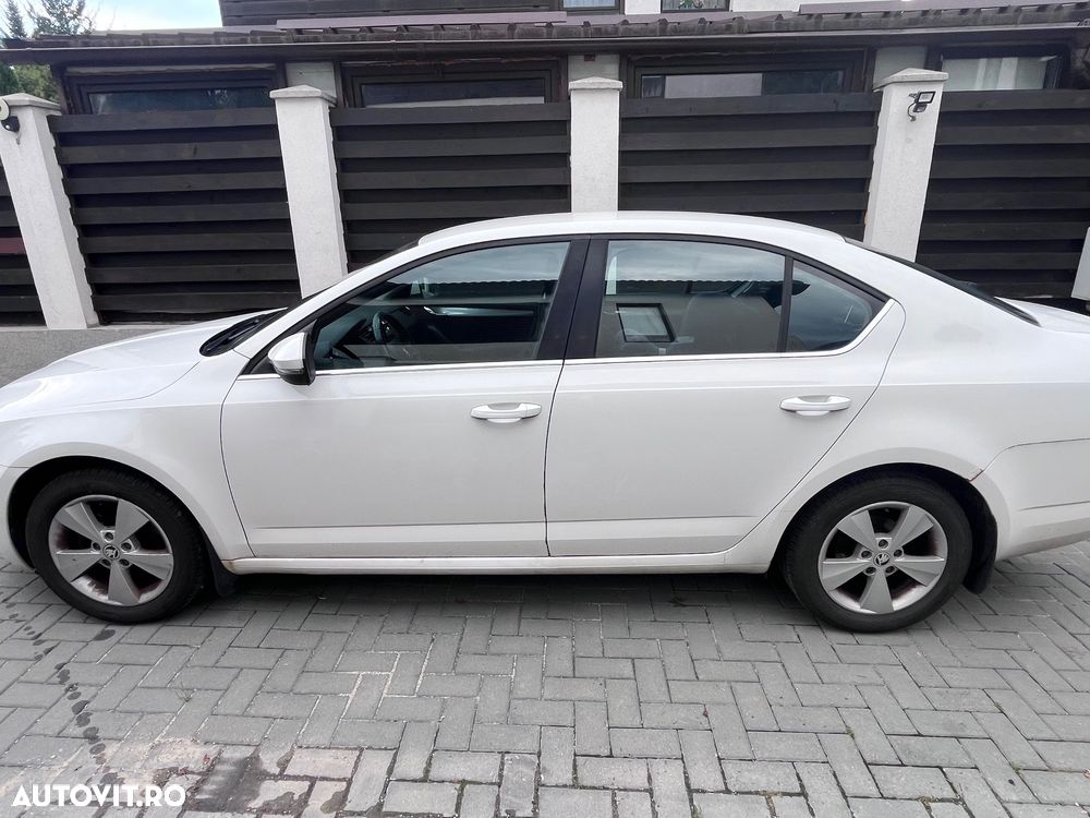 Skoda Octavia 1.4 TSI ACTIVE - 5