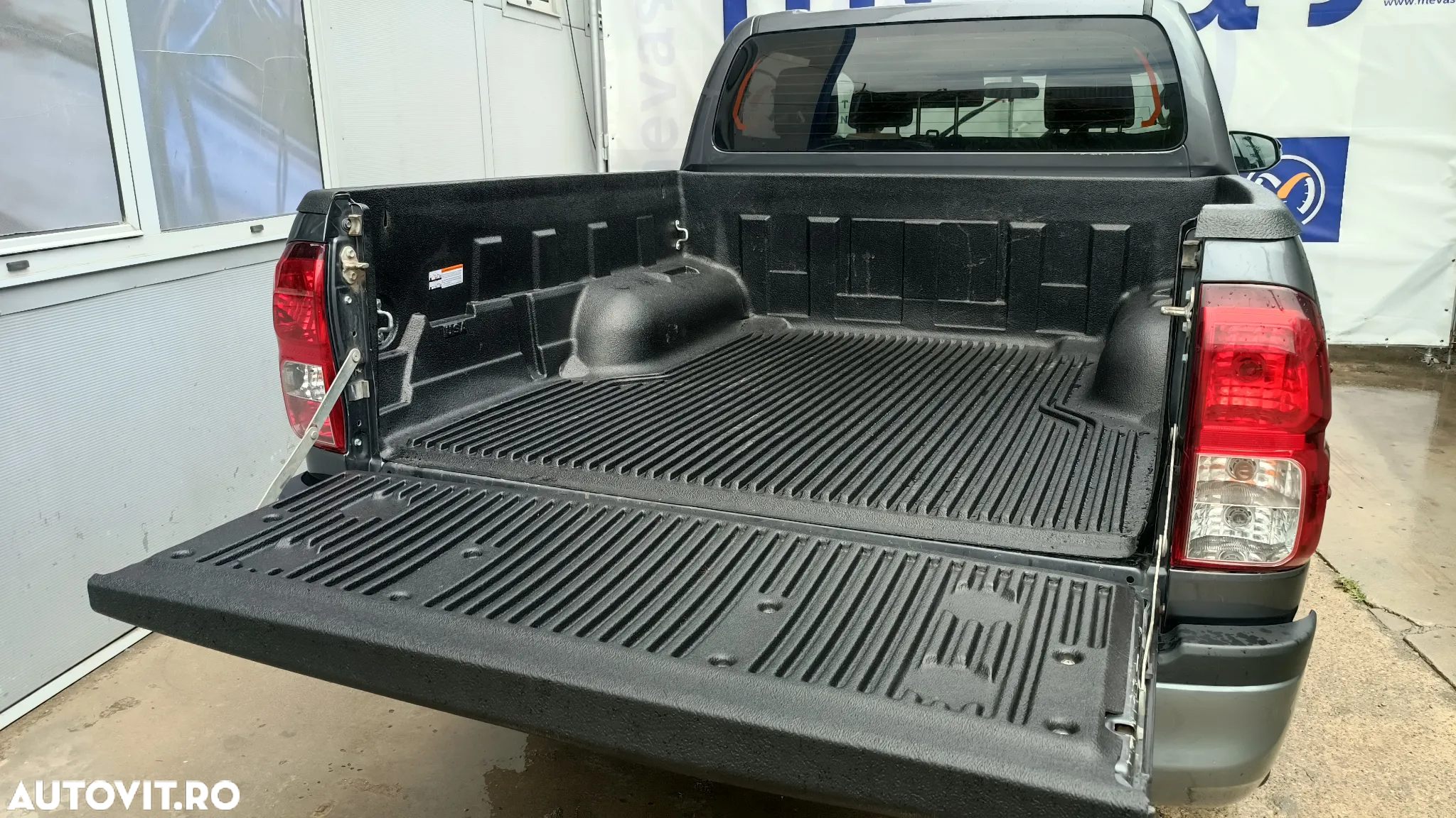 Toyota Hilux 2.4D 150CP 4x4 Double Cab 6MT Comfort - 8